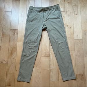 Lululemon ABC Pants - Classic Fit